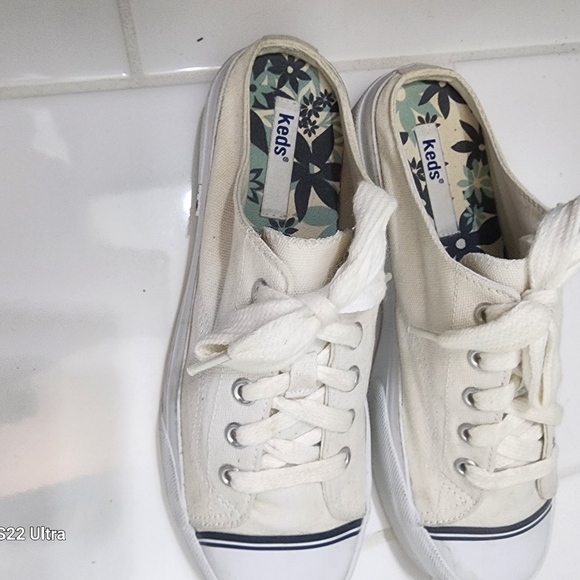 Keds White Canvas Slip-ons size 8.5 - Picture 8 of 12